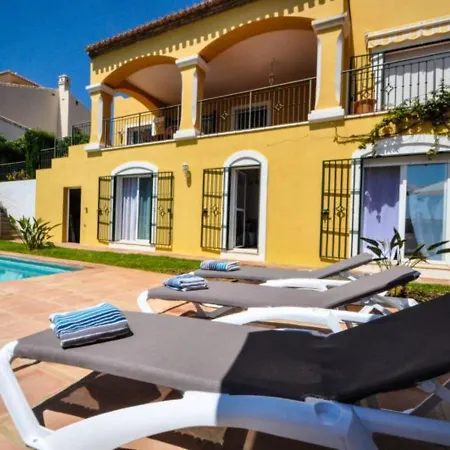 Belvilla By Oyo Casa Amarilla Blanca Holiday home Salobrena