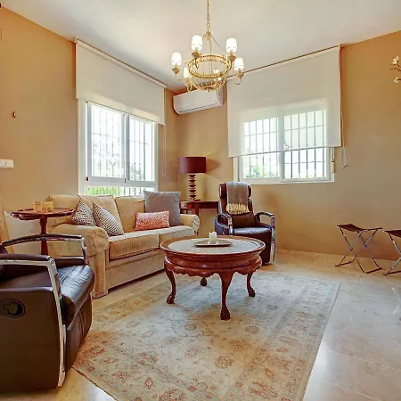Belvilla By Oyo Casa Amarilla Blanca Holiday home *