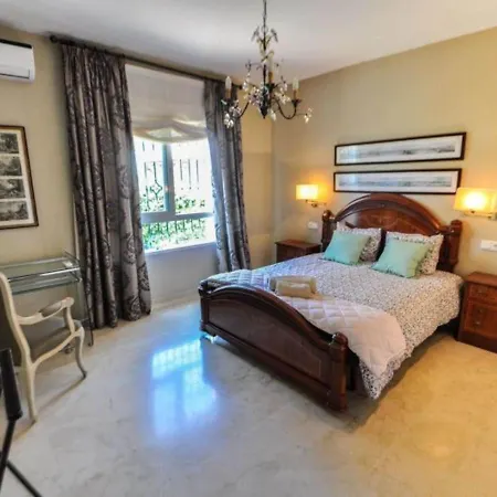 Belvilla By Oyo Casa Amarilla Blanca *