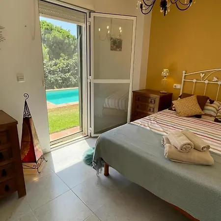 Belvilla By Oyo Casa Amarilla Blanca