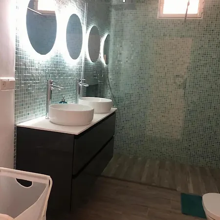 Belvilla By Oyo Casa Amarilla Blanca Holiday home Salobrena