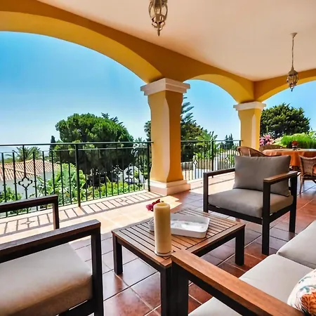 Holiday home Belvilla By Oyo Casa Amarilla Blanca *